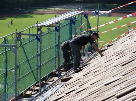 Montage der Unterkonstruktion auf Gebaeude E - 2